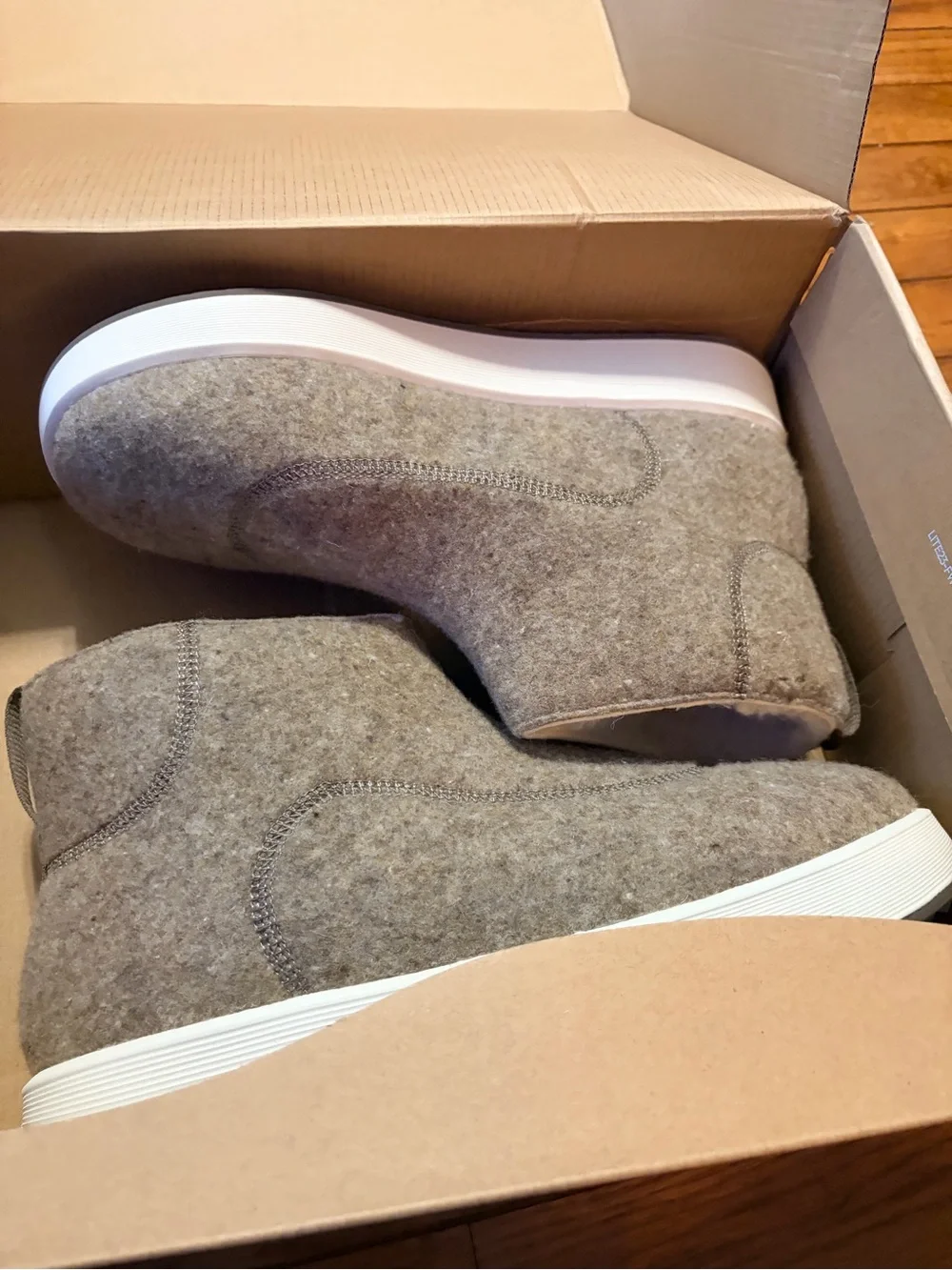 allbirds mens 10 Wool Ankle Booties in Taupe